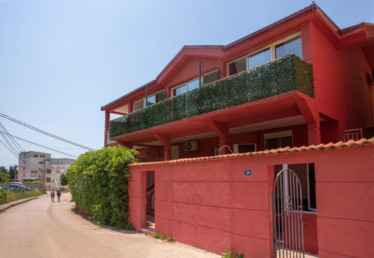 Family Apartments Vukcevic Čanj 外观 照片