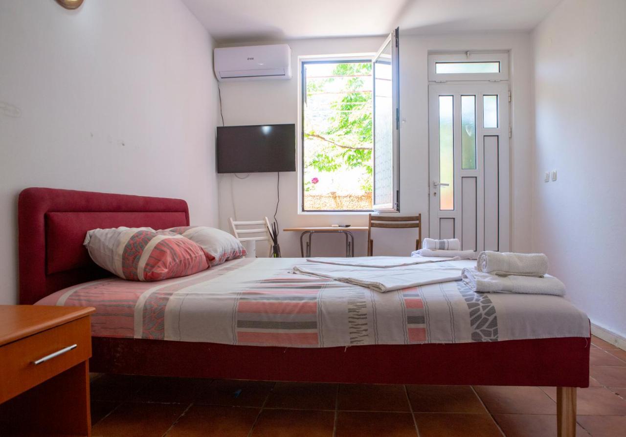 Family Apartments Vukcevic Čanj 外观 照片