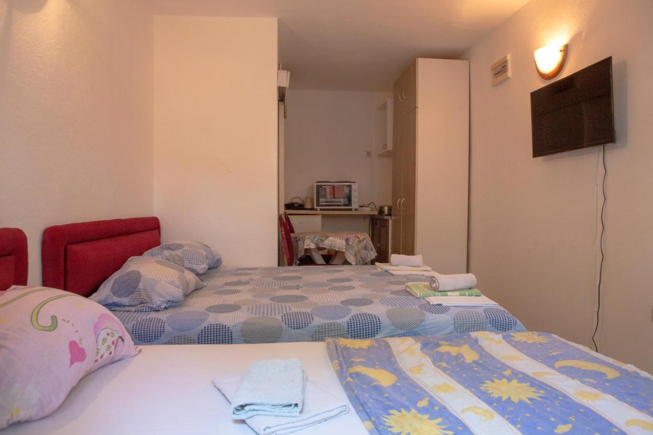 Family Apartments Vukcevic Čanj 外观 照片