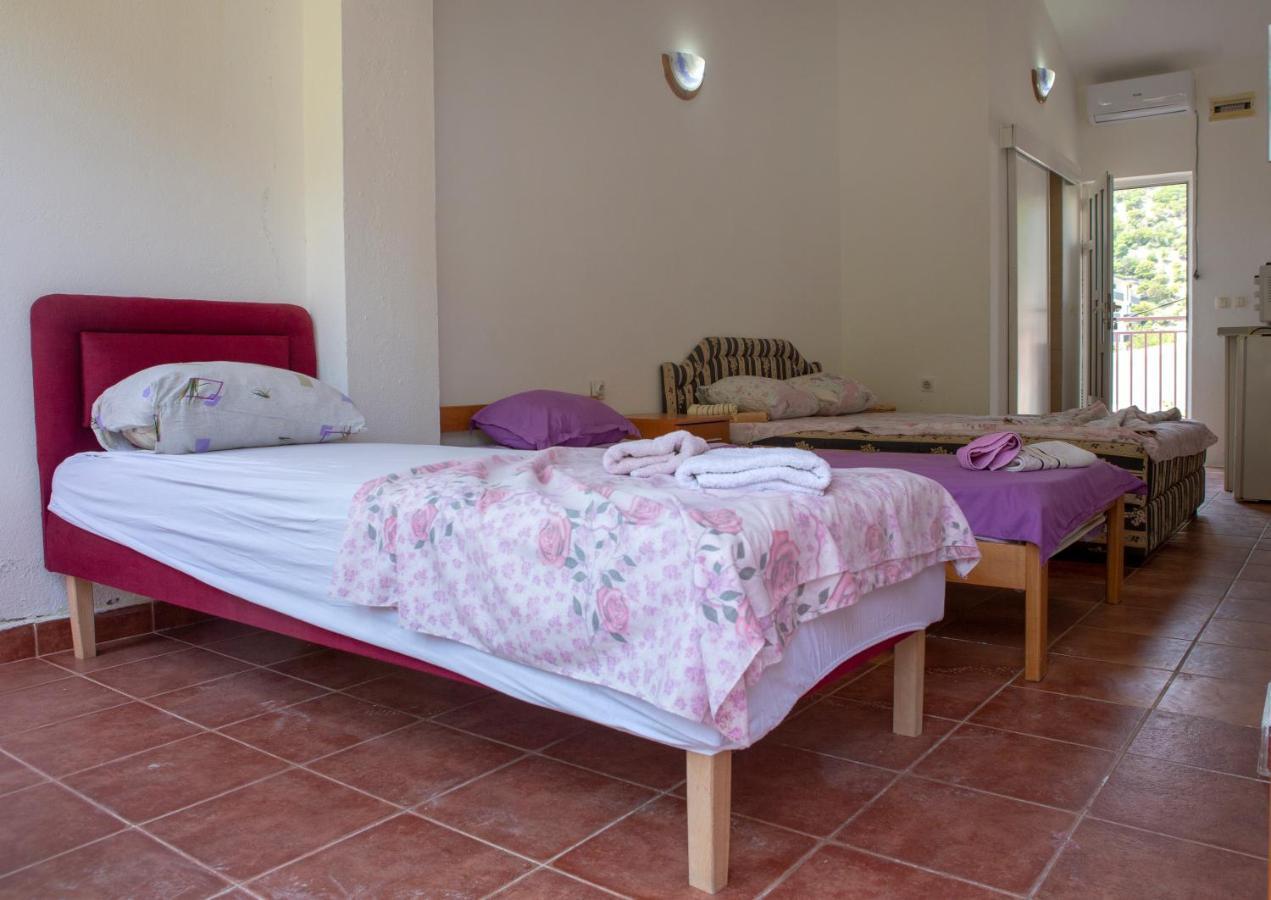 Family Apartments Vukcevic Čanj 外观 照片