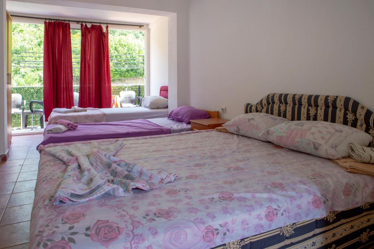 Family Apartments Vukcevic Čanj 外观 照片