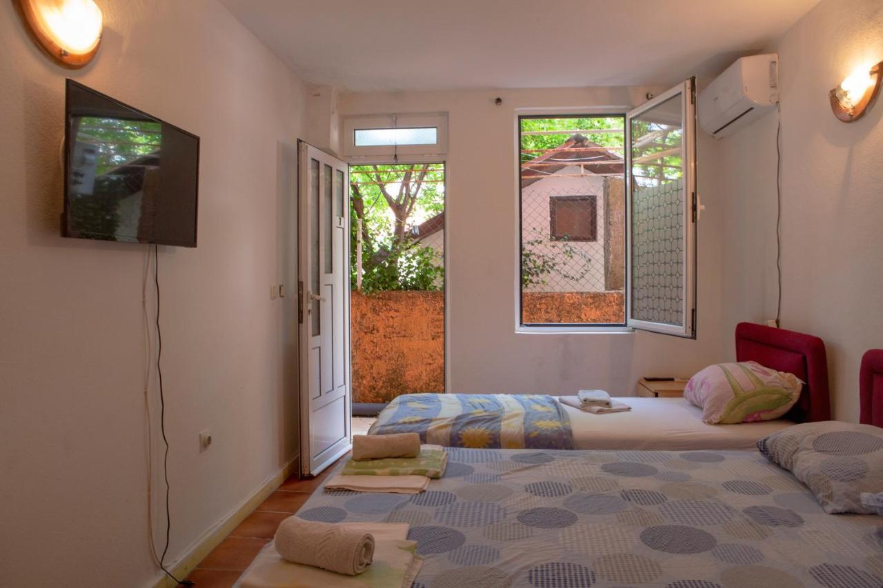 Family Apartments Vukcevic Čanj 外观 照片
