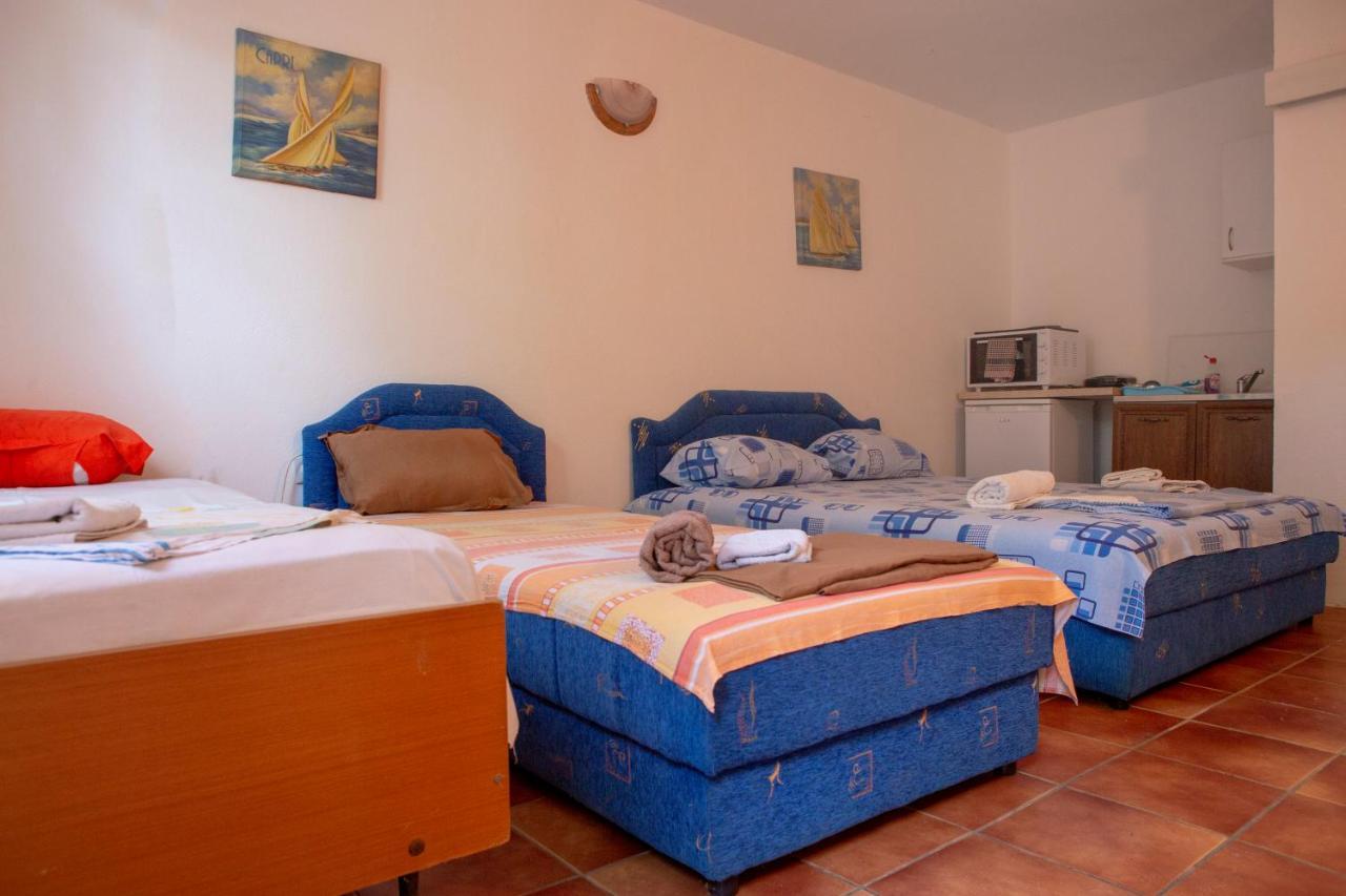 Family Apartments Vukcevic Čanj 外观 照片